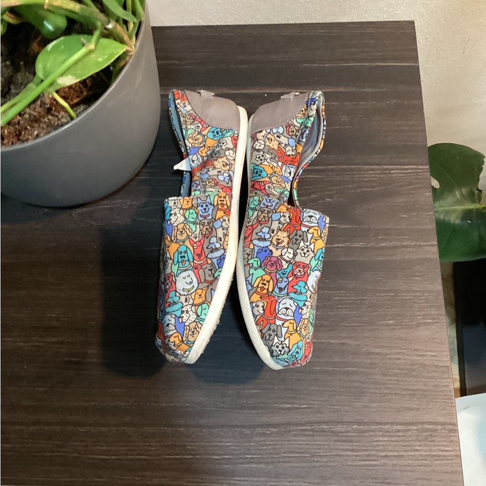 Colorful Slip-On Shoes - Picture 3 of 8